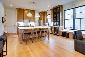 Belmont Vacation Home w/ Fire Pit: Walk Downtown!