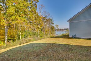 Lake Access & Boat Slip: Greenwood Cottage!