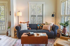 Charming Granville Home w/ Porch - Walk Downtown!