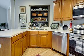 Charming Granville Home w/ Porch - Walk Downtown!