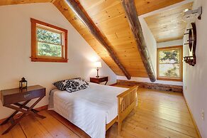 Remote Escape: Vermont Cabin w/ Mountaintop Views!