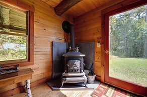 Remote Escape: Vermont Cabin w/ Mountaintop Views!