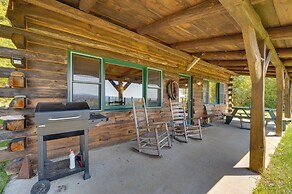 Remote Escape: Vermont Cabin w/ Mountaintop Views!