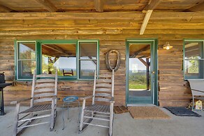 Remote Escape: Vermont Cabin w/ Mountaintop Views!