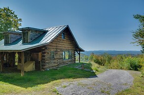 Remote Escape: Vermont Cabin w/ Mountaintop Views!