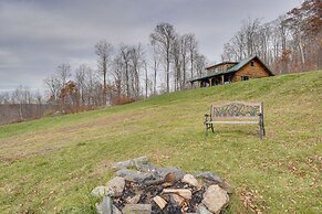 Remote Escape: Vermont Cabin w/ Mountaintop Views!