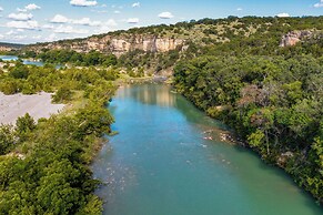Rustic Eco-cabin Llano River Getaway on 68 Acres!