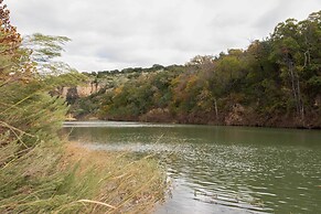 Rustic Eco-cabin Llano River Getaway on 68 Acres!