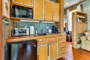 Rustic Eco-cabin Llano River Getaway on 68 Acres!