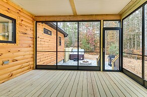 Modern Cabin w/ Hot Tub & Sacandaga Lake Access!