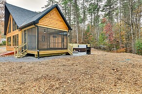 Modern Cabin w/ Hot Tub & Sacandaga Lake Access!