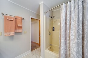 Pet-friendly Cabin w/ Fire Pit in Spruce Pine!