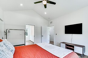 Gorgeous Harrison Getaway w/ Patio & Kayak!