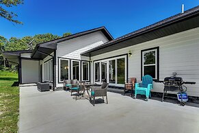 Gorgeous Harrison Getaway w/ Patio & Kayak!
