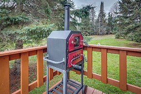 40-acre, Off-grid Wakefield Retreat w/ Gas Grill!