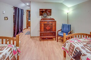 40-acre, Off-grid Wakefield Retreat w/ Gas Grill!