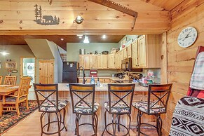 40-acre, Off-grid Wakefield Retreat w/ Gas Grill!