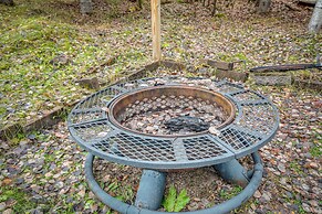 40-acre, Off-grid Wakefield Retreat w/ Gas Grill!