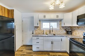 Quiet Country Home By Shay Lake!