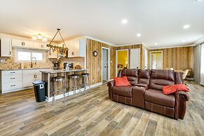 Quiet Country Home By Shay Lake!