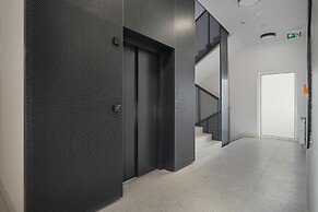 Elegant Apartment in Poznan by Renters