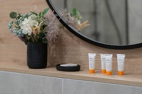 Elegant Apartment in Poznan by Renters