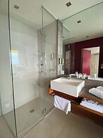 Hotel AVIVA make friends - Singles only