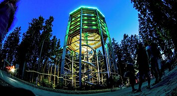 Hotel AVIVA make friends - Singles only