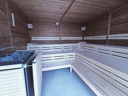 Hotel AVIVA make friends - Singles only