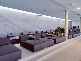 Hotel AVIVA make friends - Singles only