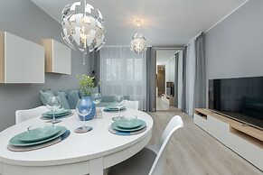 Four Seasons 2 Bedroom by Renters