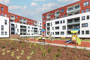 Four Seasons 2 Bedroom by Renters