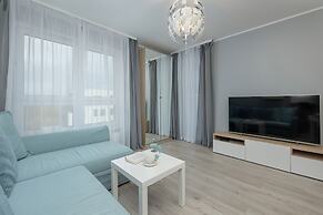 Four Seasons 2 Bedroom by Renters