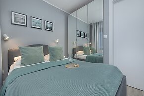 Four Seasons 2 Bedroom by Renters