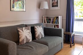 Charming One Bed Abode In East Putney