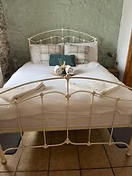 Elegant and Secluded 1-bed Cottage Near Bideford