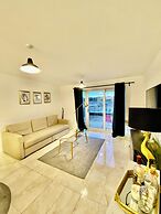 Captivating 1-bed Apartment Greater London