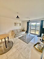 Captivating 1-bed Apartment Greater London