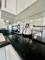 Captivating 1-bed Apartment Greater London