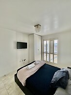 Captivating 1-bed Apartment Greater London