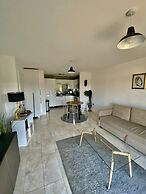 Captivating 1-bed Apartment Greater London
