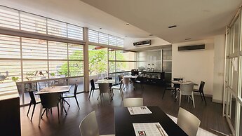 Hotel Austral Suites