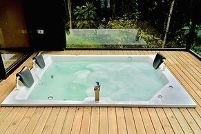 Luum Glamping by Roots Rentals