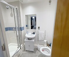 Central 2-bed Apartment in Greater Manchester