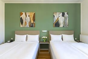 Hidden Art Boutique Residence by Dwellfort