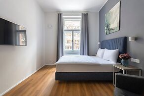 Hidden Art Boutique Residence by Dwellfort