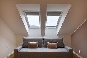 Hidden Art Boutique Residence by Dwellfort