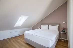 Hidden Art Boutique Residence by Dwellfort