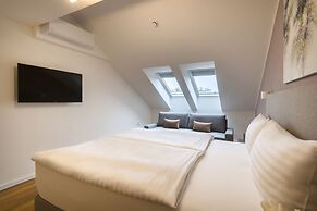 Hidden Art Boutique Residence by Dwellfort