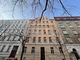 Hidden Art Boutique Residence by Dwellfort